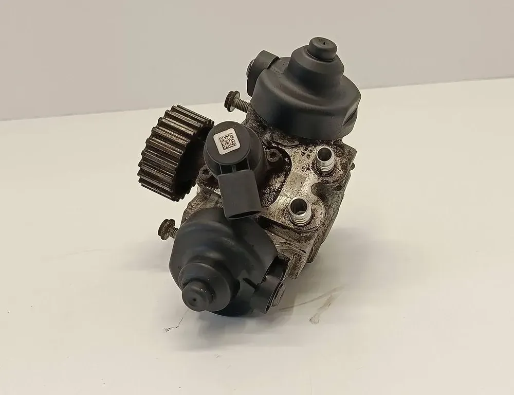 VOLKSWAGEN Touareg 2 generation (2010-2018) Palivové čerpadlo 059130755BE 33175032