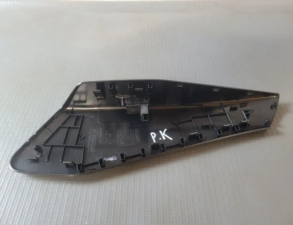 VOLKSWAGEN ID.4 1 generation (2020-2023) Кнопка стеклоподъемника задней левой двери 10C867197B 33213119