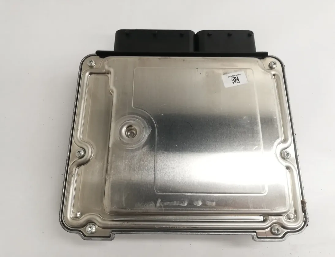 BMW 1 Series F20/F21 (2011-2020) Блок управления двигателем 8518424 15004100