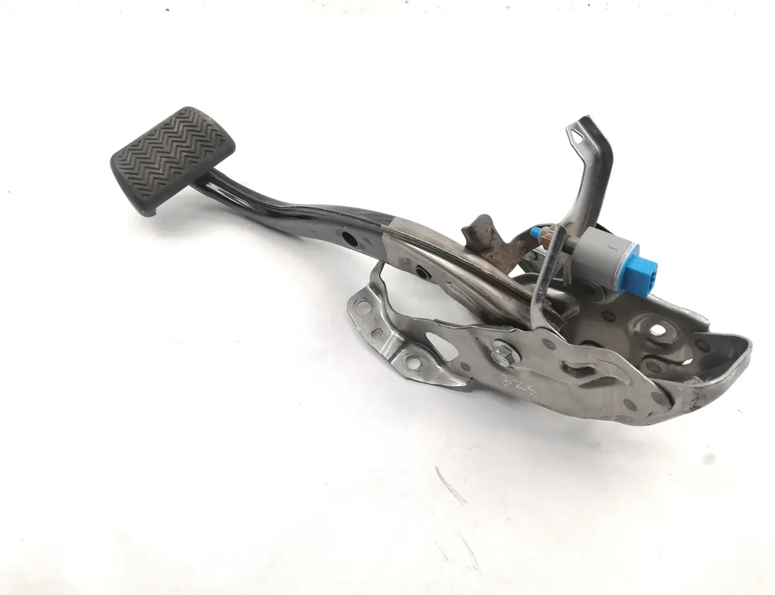TOYOTA Corolla 12 generation E210 (2019-2024) Brake Pedal 89510-47040 20488080