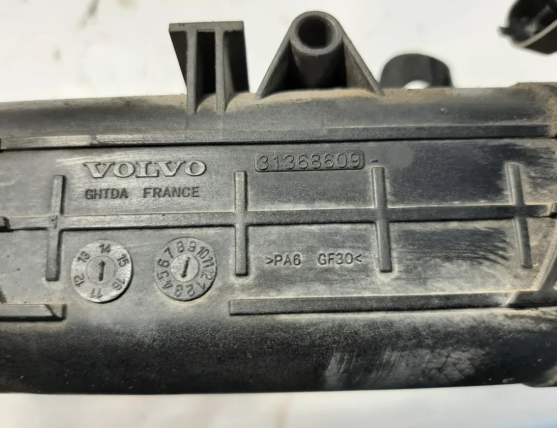 VOLVO XC60 1 generation (2008-2017) Intercooler hadica 31338543,31405341,31368609 25973083