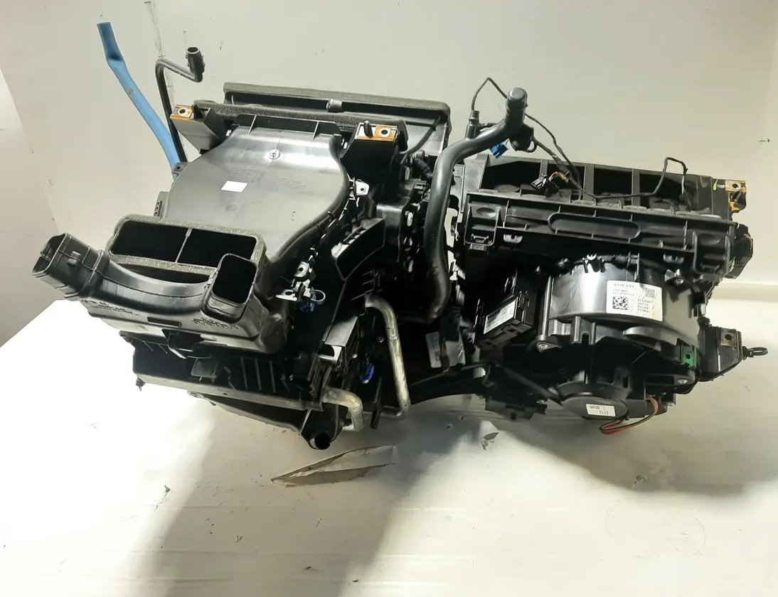 VOLVO XC40 1 generation (2017-2024) Печка салона 32296405,31497510,31497505,32275996,31497512,32329647 28600754