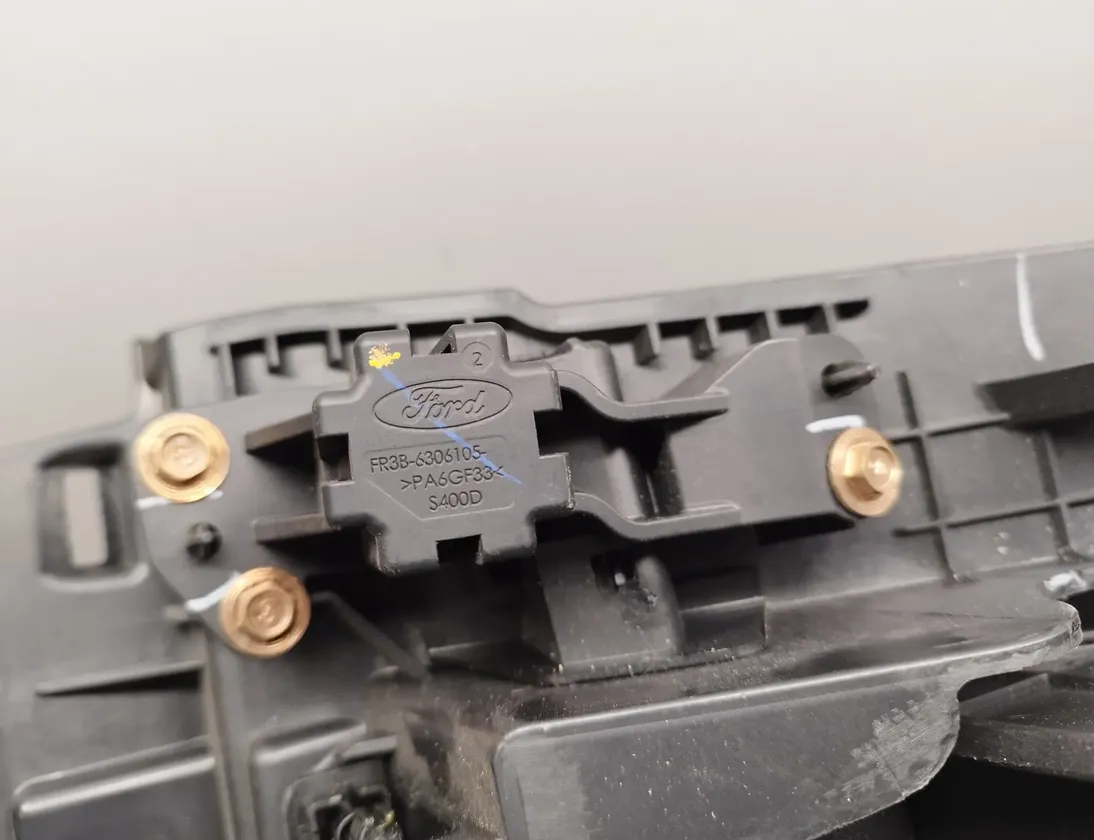 FORD USA Mustang 6 generation (2014-2024) Бардачок FR3B-63060T10,FR3T14B242AB,FR3B-6306105,FR3B-6306008,FR3B-6306008-A 34481131