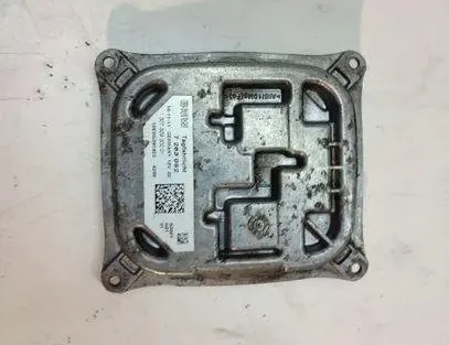 BMW 3 Series E90/E91/E92/E93 (2004-2013) Xenónová svetelná riadiaca jednotka 7263052 25727514