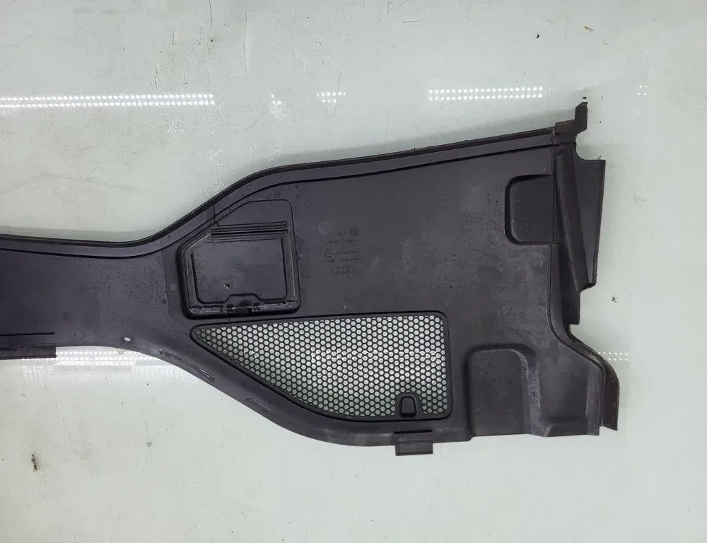 AUDI A6 C8/4K (2018-2024) Predný stierač lišta 4G8819447 33229238