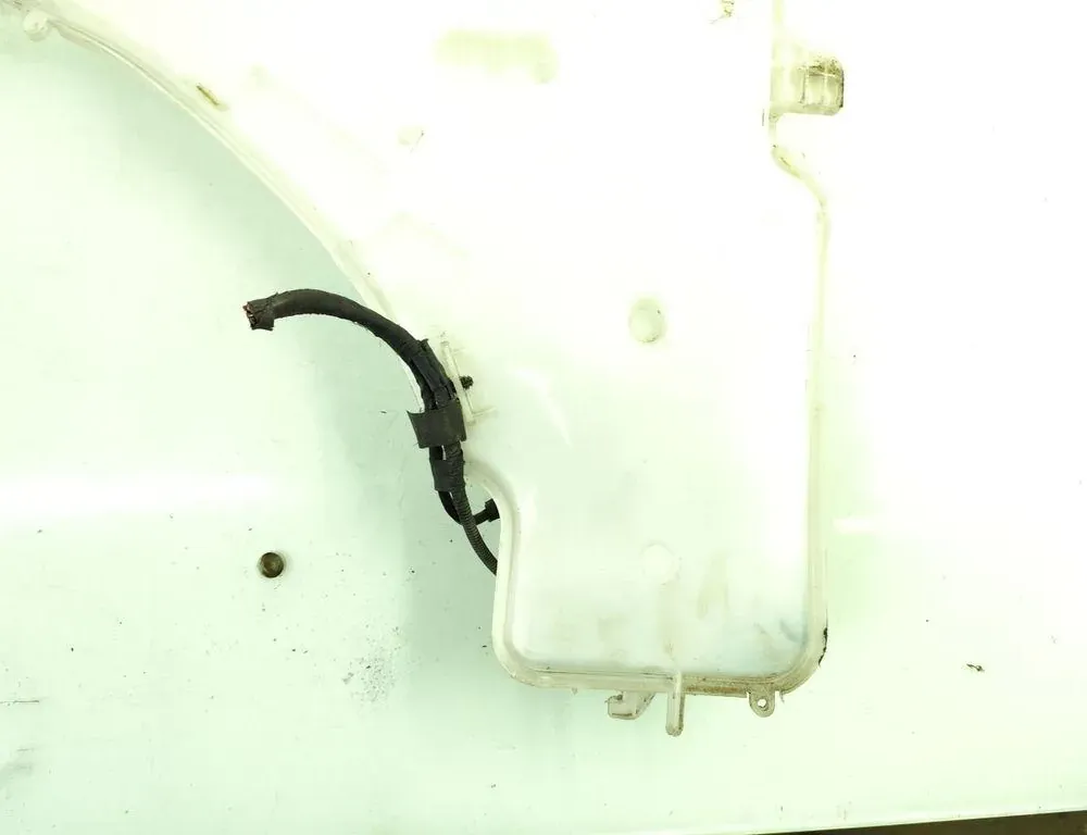 BMW 4 Series F32/F33/F36 (2013-2020) Nádrž na ostrekovač okien 7241679 33230194