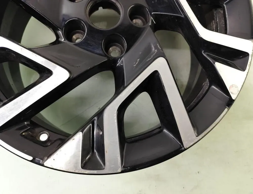 KIA XCeed 1 generation (2019-2024) Pravý zadný prahový lišta 540606 33231043