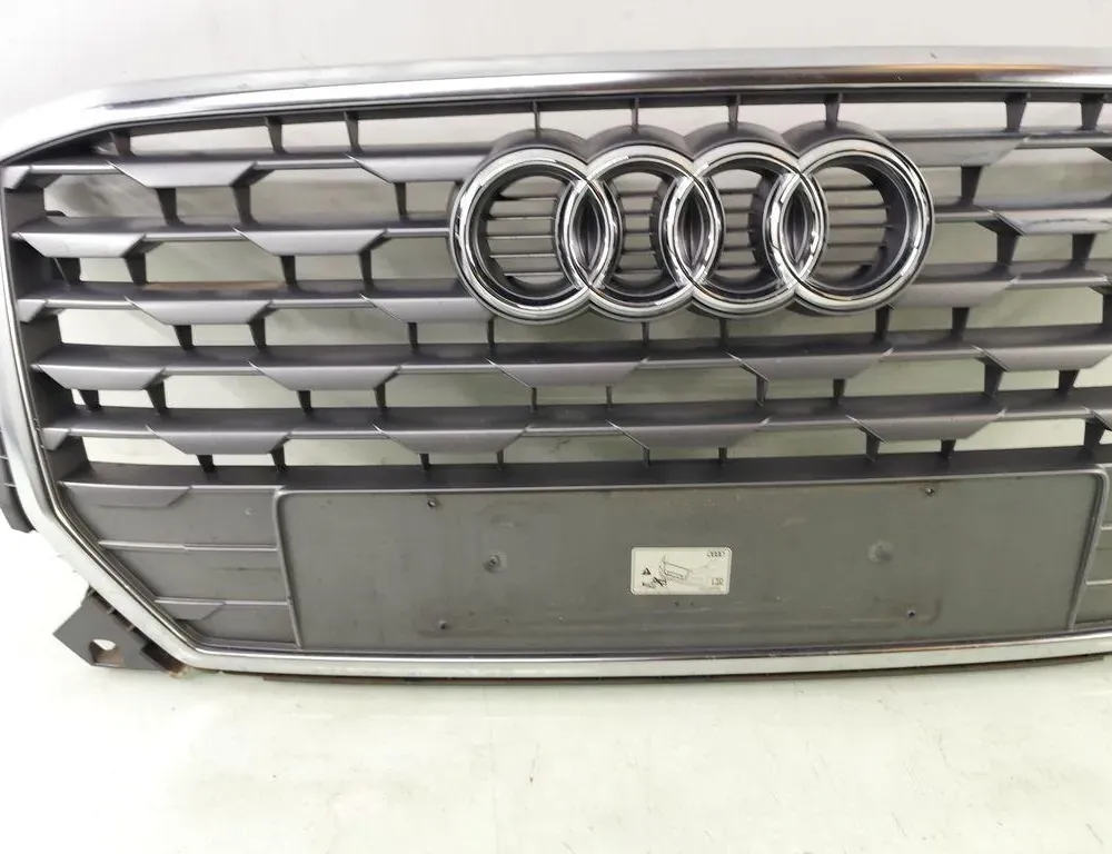 AUDI Q2 1 generation (2016-2024) Predný horný mriežka 81A853651 33231117
