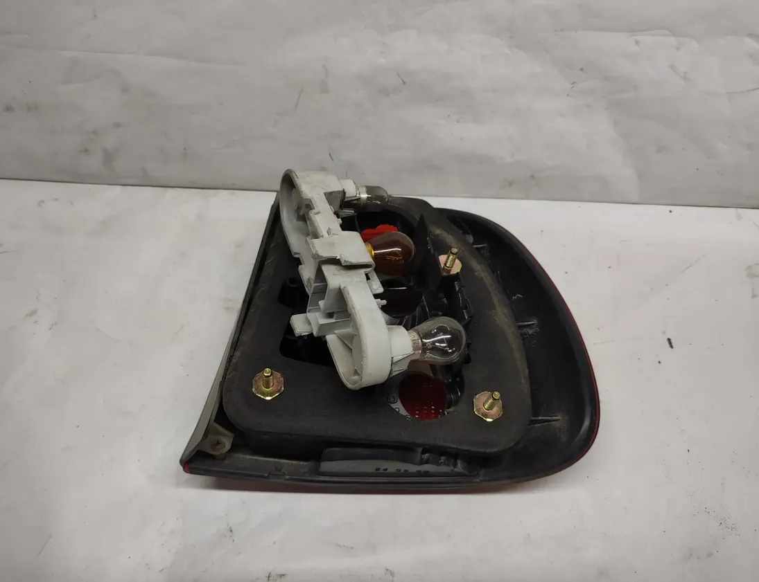 VOLVO V40 1 generation (1996-2004) Rear Left Taillight 29262002 25574597