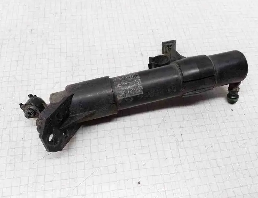 VOLKSWAGEN Golf 8 generation (2019-2023) Left Side Headlamp Washer 32521250