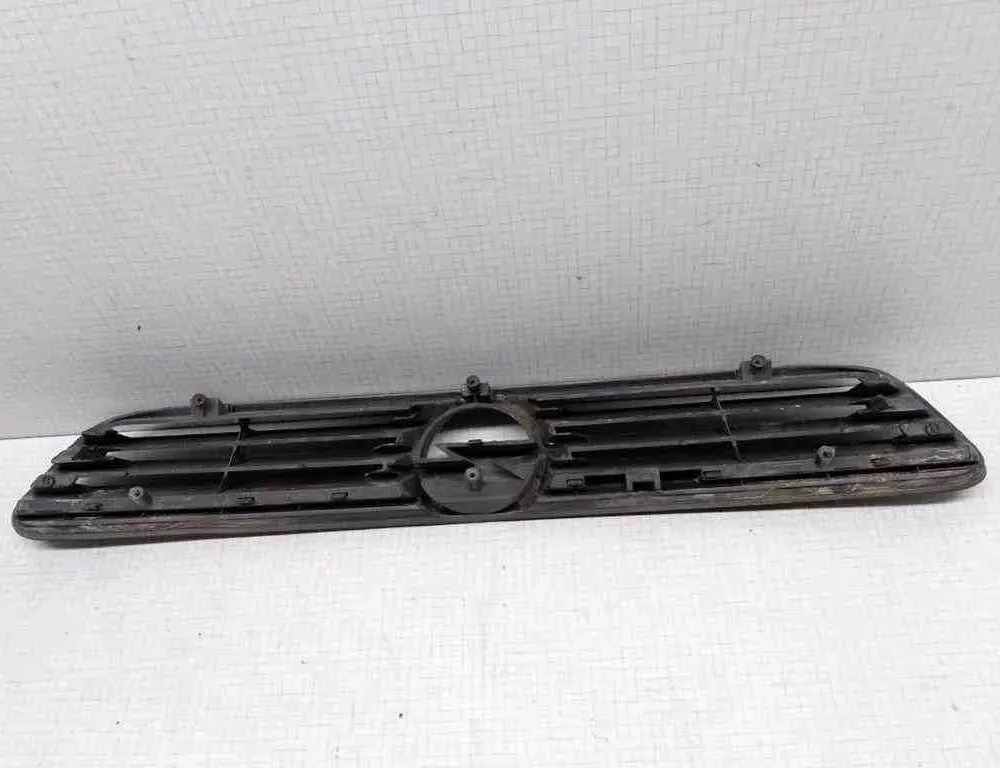 OPEL Astra G (1998-2009) Predný horný mriežka 90588120 32626634
