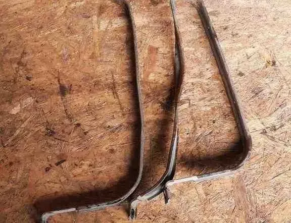 VOLKSWAGEN Transporter T5 (2003-2015) Držiak nádrže na palivo 32628766