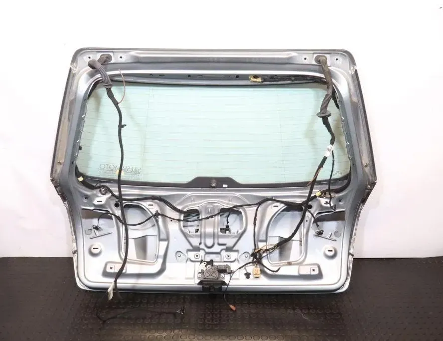 AUDI A4 B7/8E (2004-2008) Kufor 32898351