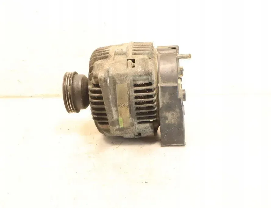 RENAULT Clio 3 generation (2005-2012) Генератор 32913582