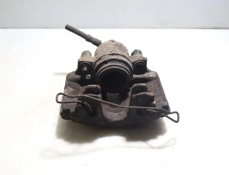 VOLKSWAGEN Passat B6 (2005-2010) Front Right Brake Caliper 32928953