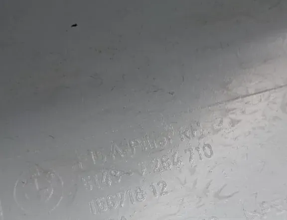 BMW X5 F15 (2013-2018) Pravý A stĺpikový obklad 7284710 33188091