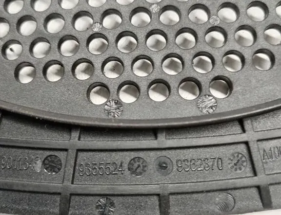 BMW 7 Series G11/G12 (2015-2023) Kryt reproduktora 9355524 33189041