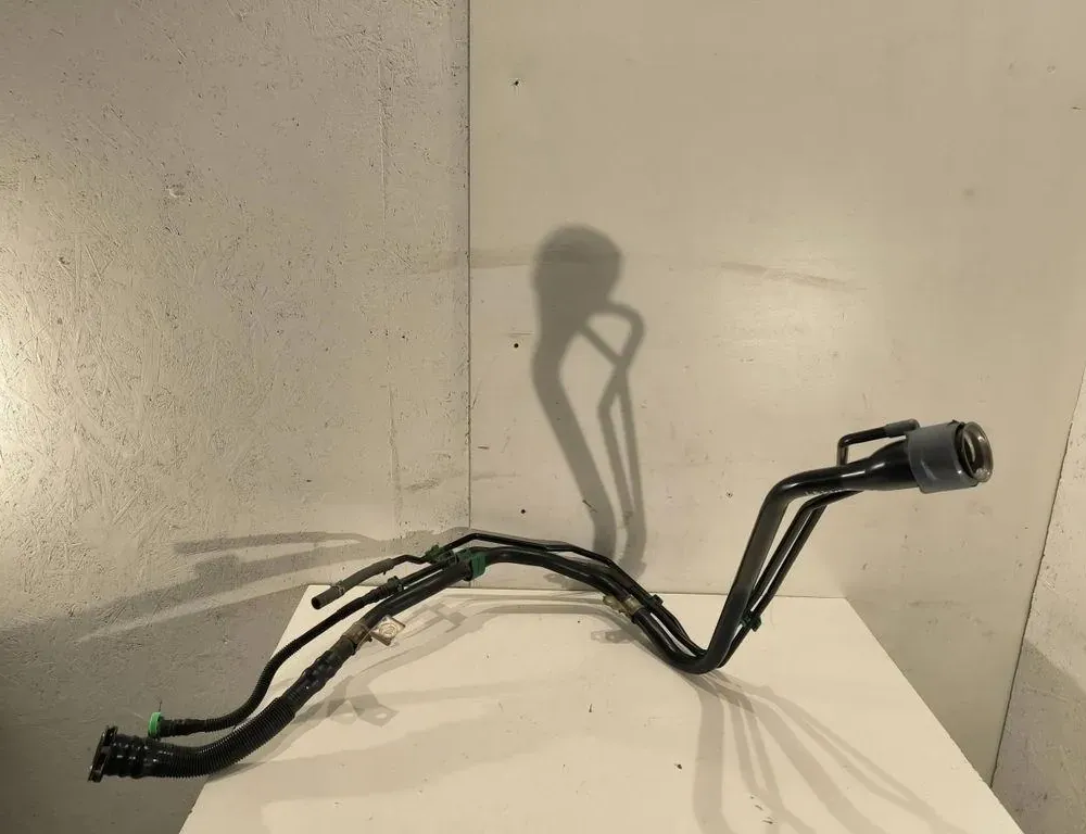 LEXUS RX 4 generation (2015-2024) Труба топливного бака 33199512