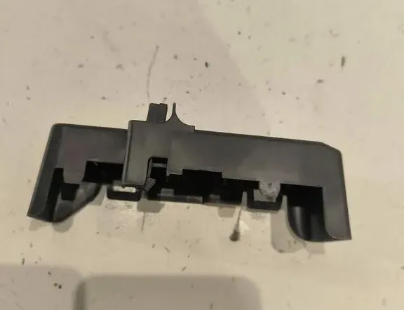 OPEL Insignia A (2008-2016) Fuse Box Cover 13222785 33201045