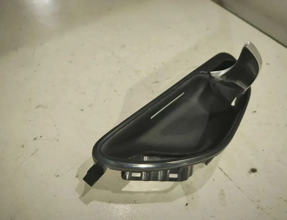 BMW 5 Series E60/E61 (2003-2010) Pravé zadné vnútorné otváracie madlo PA6GF15,21361 33202068