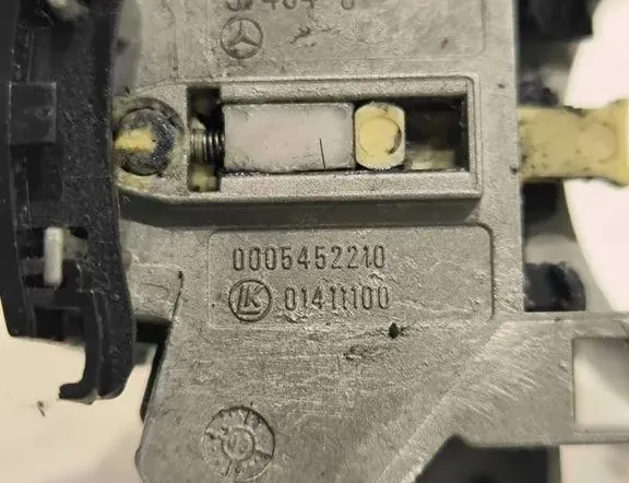 MERCEDES-BENZ E-Class W211/S211 (2002-2009) Ovládanie stieračov 0005452210 33203650
