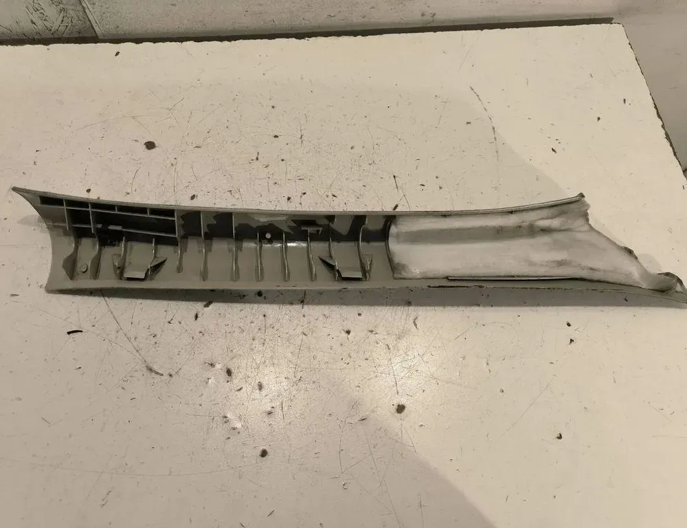 MERCEDES-BENZ E-Class W211/S211 (2002-2009) Pravý A stĺpikový obklad A2116900325 33203660