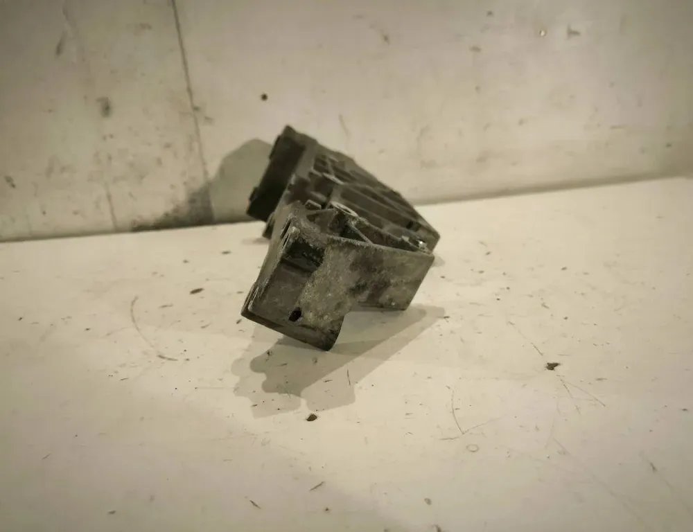 VOLKSWAGEN Sharan 1 generation (1995-2010) Кронштейн двигателя правой стороны 045903143C 33203780