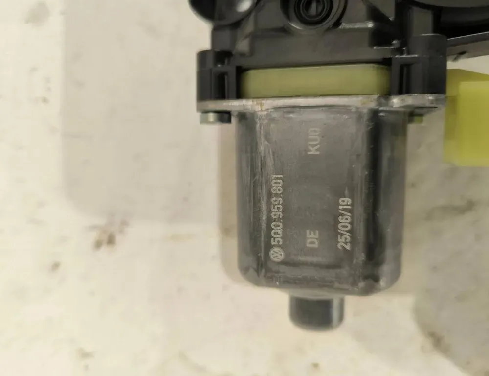 AUDI Q3 F3 (2018-2024) Motor ovládania okna ľavých zadných dverí 5Q0959801 33205499