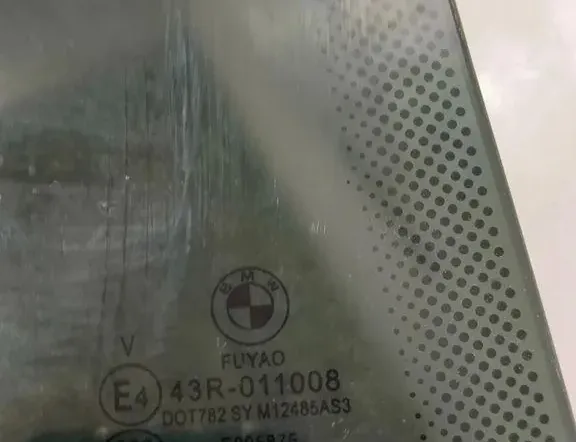 BMW M8 F91/F92/F93 (2019-2023) Стекло задней праой двери E005875 33205783