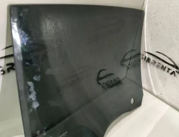 BMW M8 F91/F92/F93 (2019-2023) Стекло задней праой двери E005875 33205783