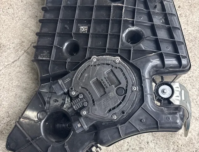 MERCEDES-BENZ E-Class W213/S213/C238/A238 (2016-2024) AdBlue Tank A2134705402 33601778