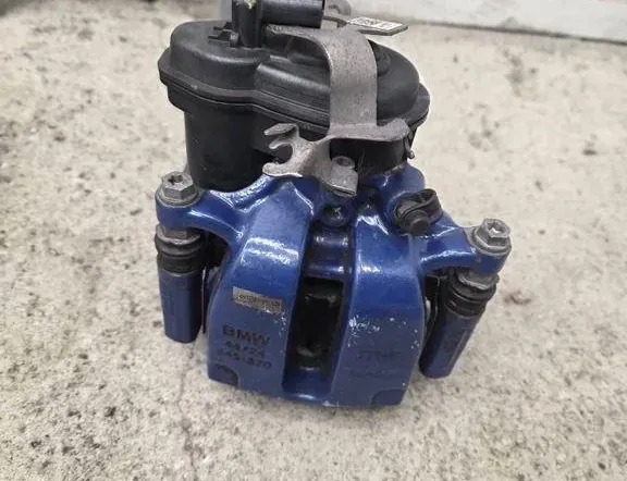 BMW X5 G05/G18 (2018-2024) Комплект тормозных систем суппортов и дисков 34139064