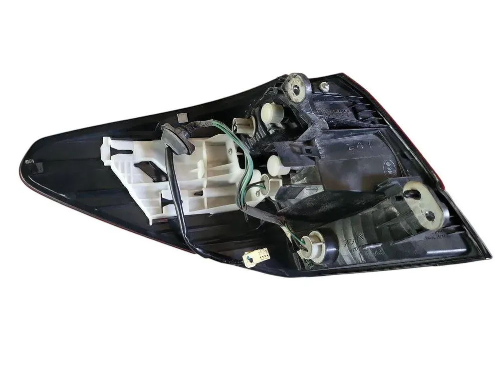 SUBARU Legacy 4 generation (2003-2009) Фонарь задний правый 22020067 33246146