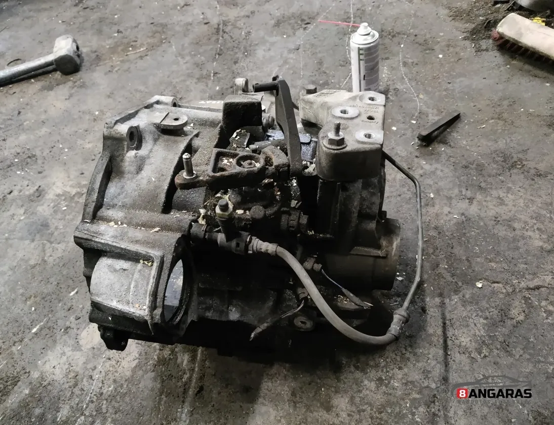 VOLKSWAGEN Passat CC 1 generation (2008-2017) Коробка передач nfu 33907397