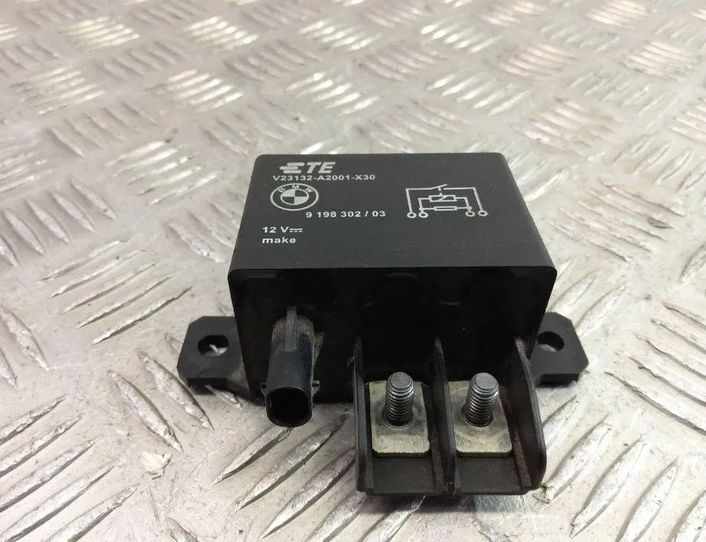 BMW X1 F48/F49 (2015-2023) Relé ventilátora chladiacej kvapaliny 9198302 30998691