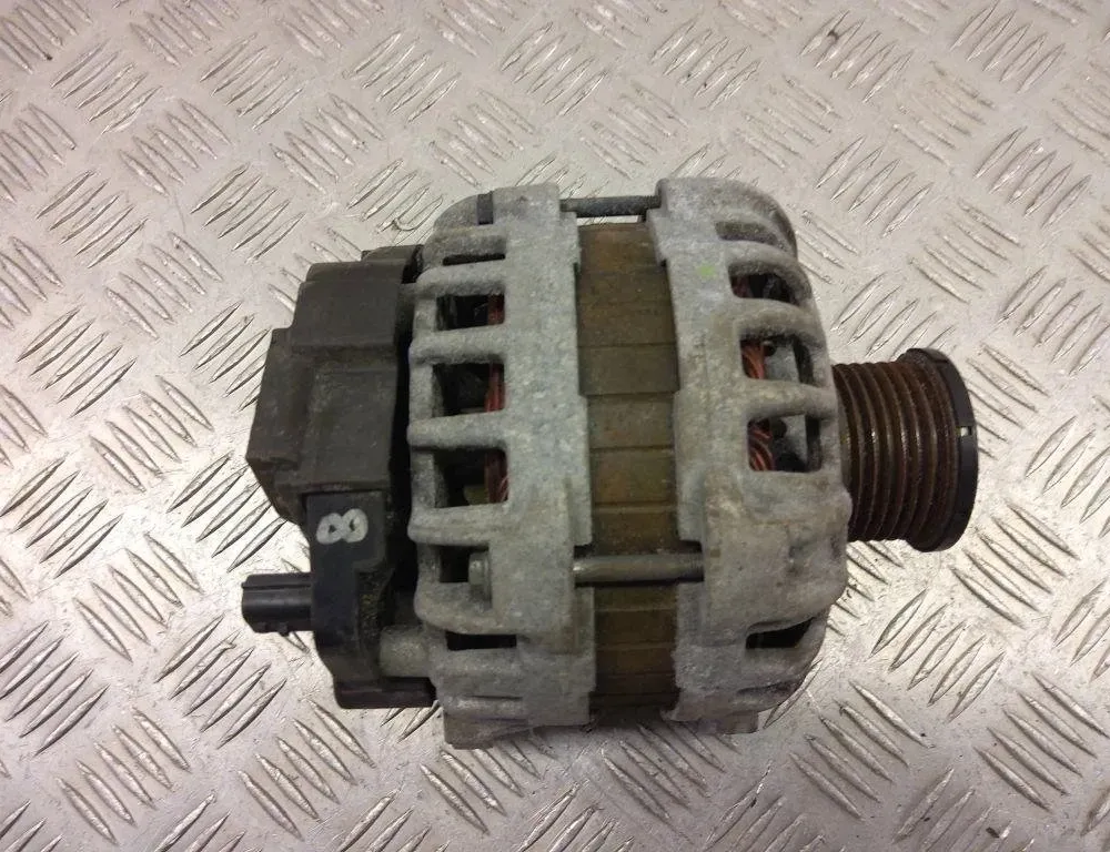 RENAULT Captur 1 generation (2013-2019) Alternátor 231008593R 31013498