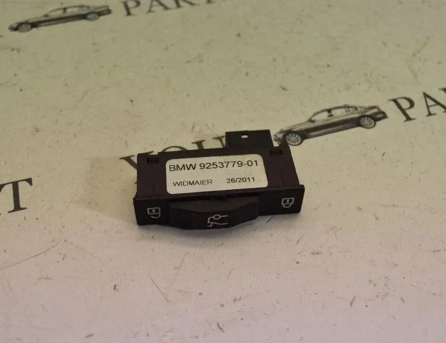 BMW 7 Series F01/F02 (2008-2015) Кнопка открывания задней крышки 9253779 31016648