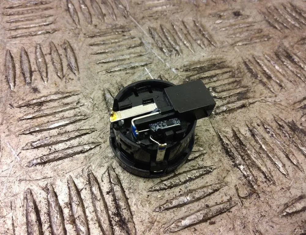 FIAT 500 2 generation (2008-2024) Reproduktor zvuku na palubnej doske 51896526 33220269