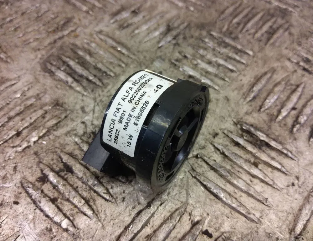 FIAT 500 2 generation (2008-2024) Reproduktor zvuku na palubnej doske 51896526 33220276