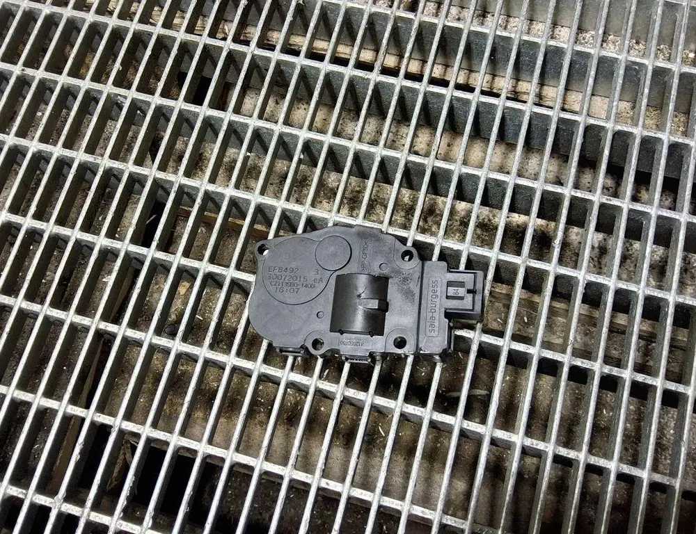 MERCEDES-BENZ B-Class W246 (2011-2020) Клапаны управления внутренним подогревом CZ1139301710 33224847