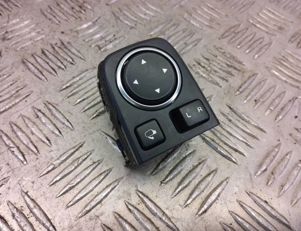 KIA Cee'd 3 generation (2018-2020) Prepínač nastavenia zrkadla 33400553