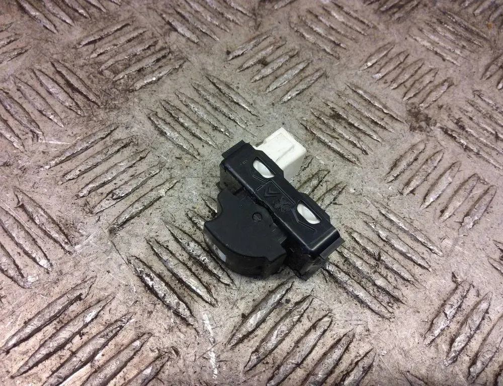 PEUGEOT 2008 2 generation (2019-2023) Кнопка стеклоподъемника передней правой двери 98242560ZD 33400847