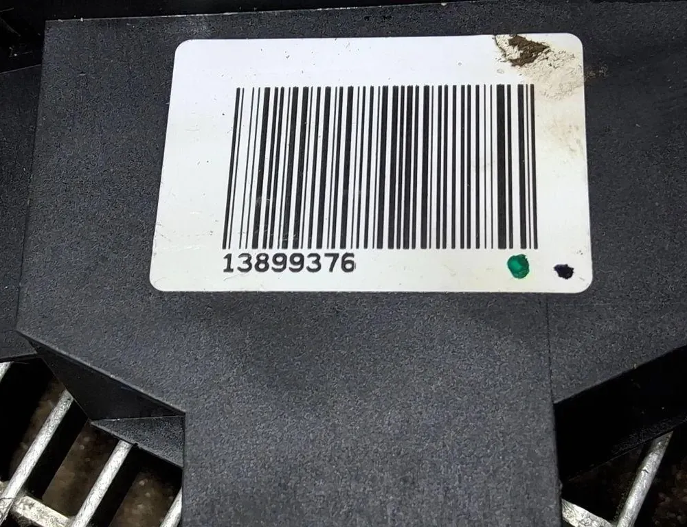 AUDI A6 C6/4F (2004-2011) Предохранитель батареи 4F0915519 33401284