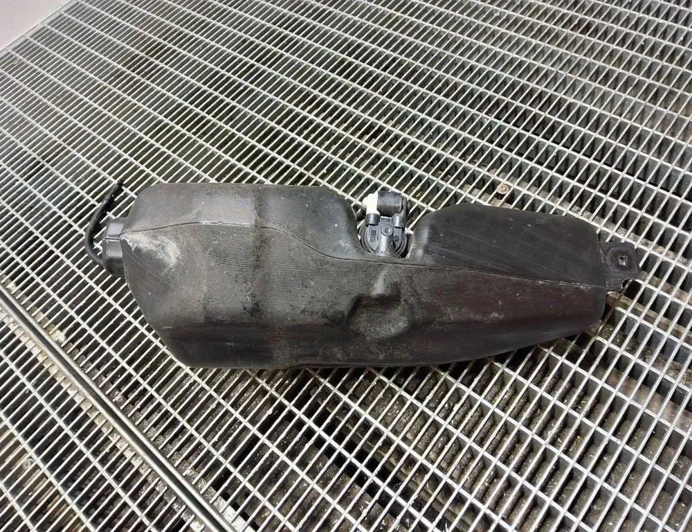 DACIA Sandero 2 generation (2013-2020) Nádrž na ostrekovač okien 289104577R,289101840R 33401491