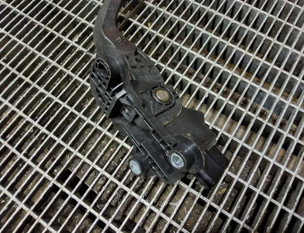 MITSUBISHI ASX 1 generation (2010-2020) Plynový pedál 10030A2AX0354,1600A101 33402048