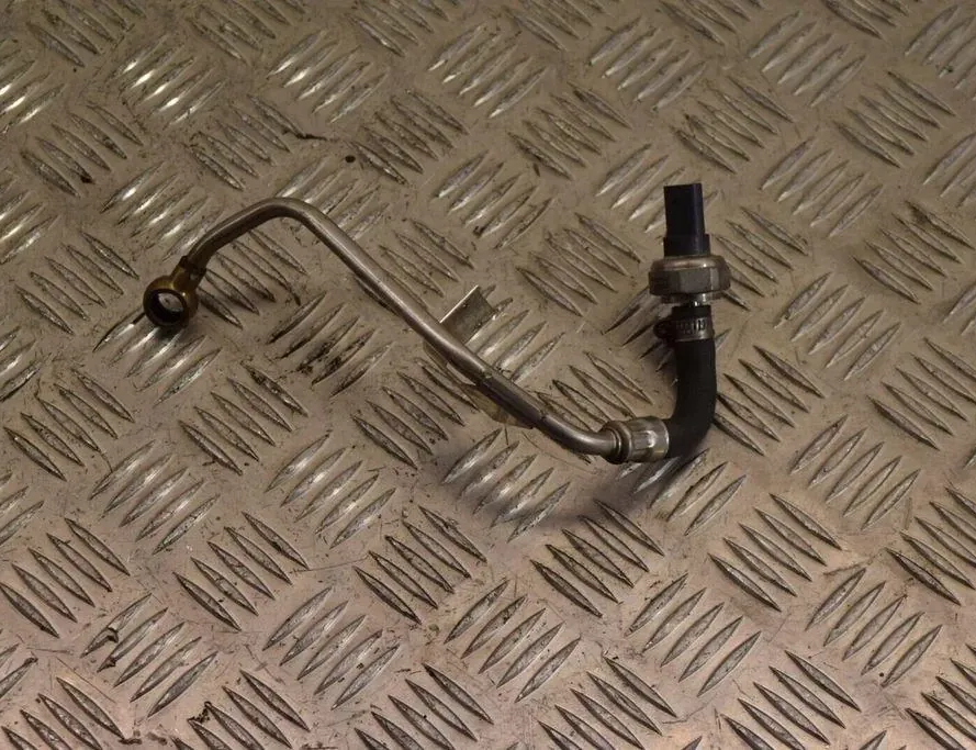 BMW 3 Series E90/E91/E92/E93 (2004-2013) Трубка смазки турбины 7808010 33482526