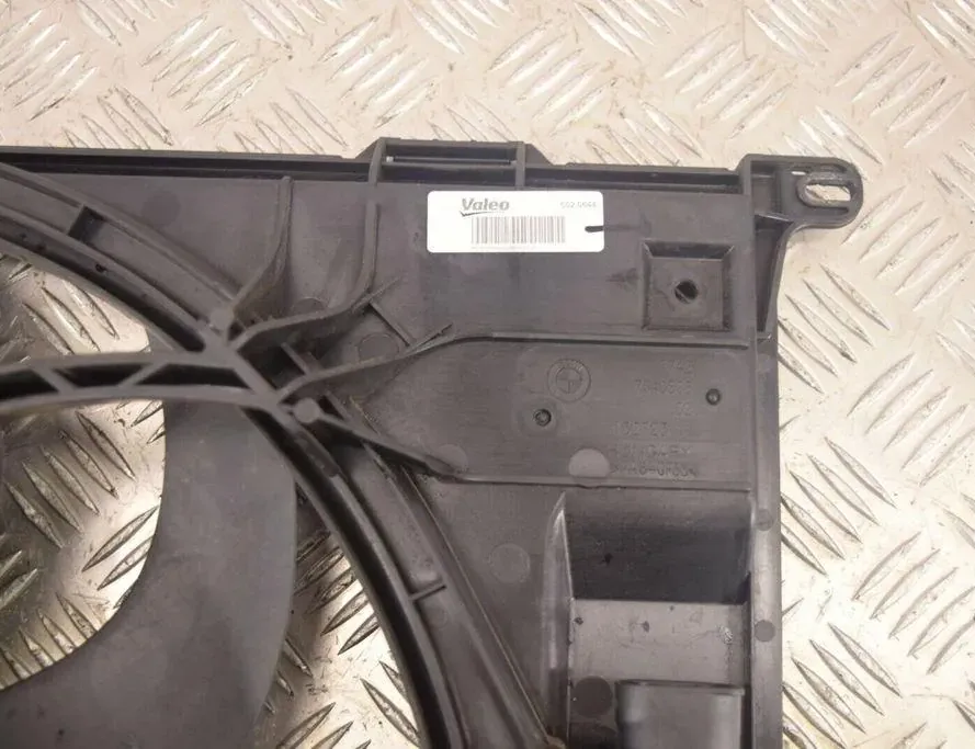 BMW 3 Series F30/F31 (2011-2020) Engine Cooling Fan Radiator 7640508 33484443