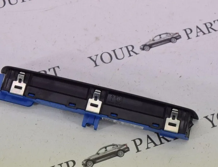 BMW 5 Series F10/F11 (2009-2017) Right Seat Control Buttons 9215808 33485208