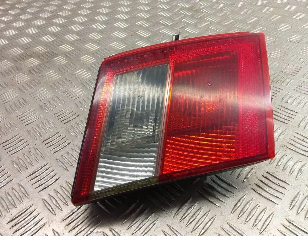 SAAB 95 1 generation (1959-1977) Left Side Tailgate Taillight 33488038