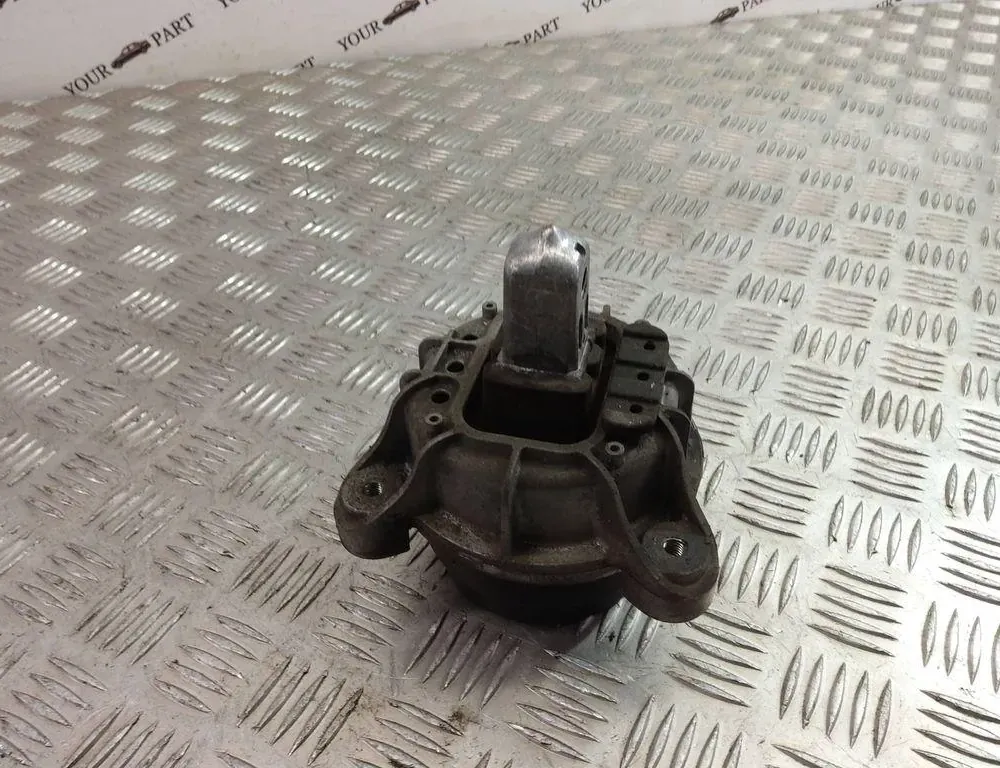 BMW 7 Series F01/F02 (2008-2015) Передняя подушка двигателя 13981112 33488296